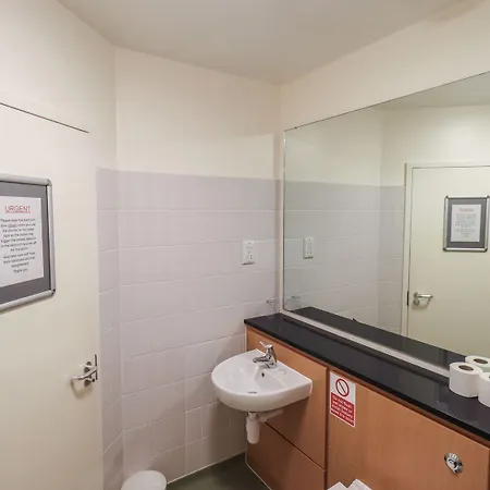 Jubilee First-floor Single Bedroom *